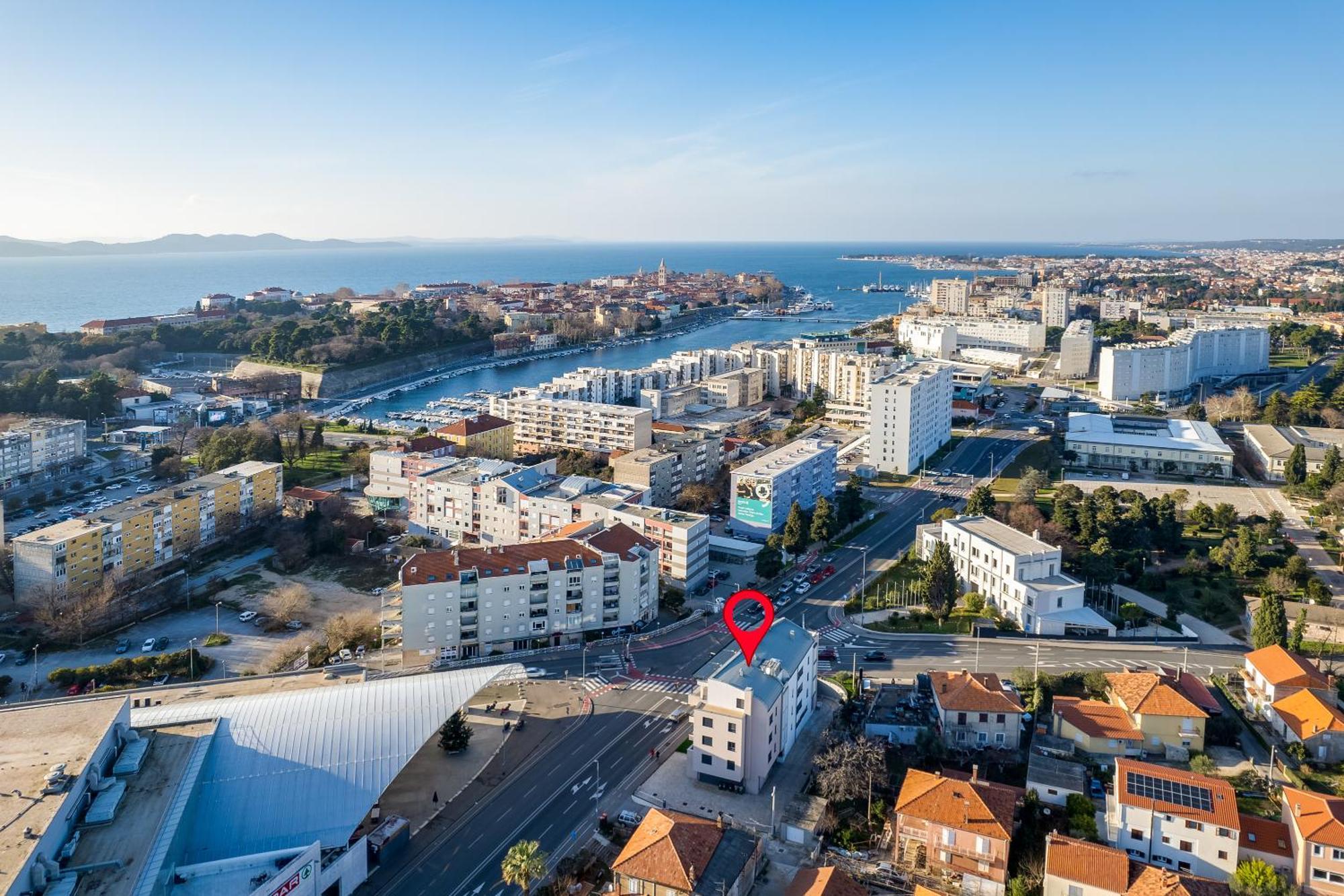 Tres Fenestras Zadar - Private Parking Apartment Bagian luar foto