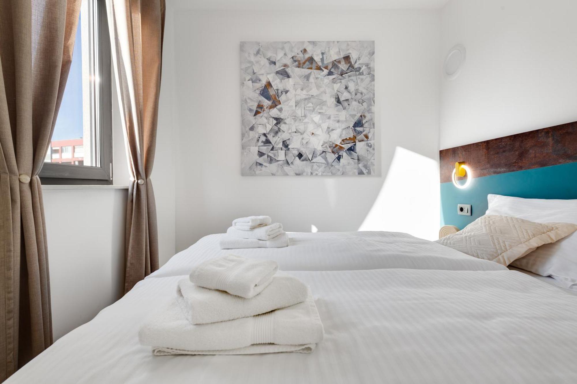 Tres Fenestras Zadar - Private Parking Apartment Bagian luar foto